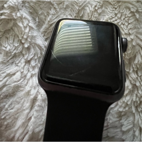 Apple Watch Series 3 - Picture 2 of 4